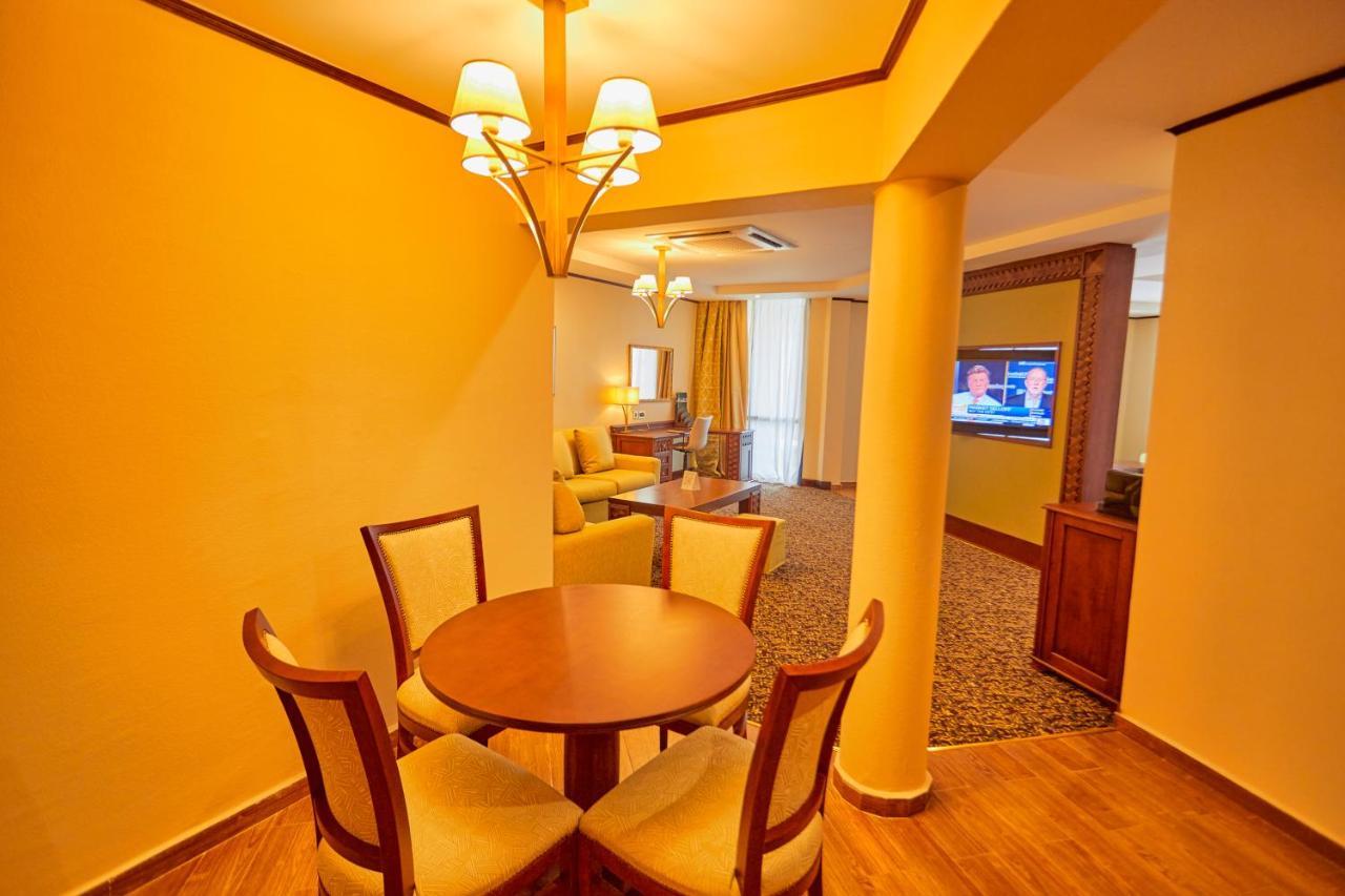 Goma Serena Hotel Luaran gambar